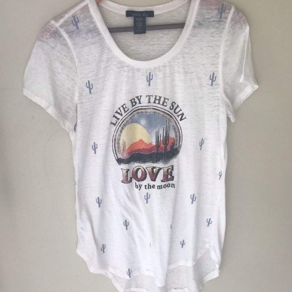 Sable Sky Women's White Graphic T-shirt